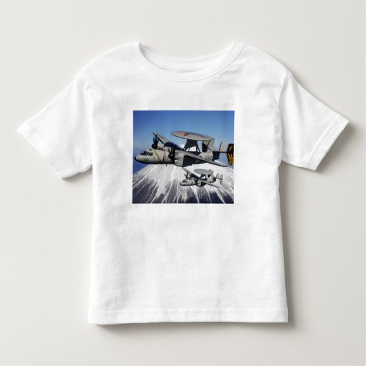 Twee E-2C Hawkeyes voeren een vlucht uit Kinder Shirts (Voorkant)