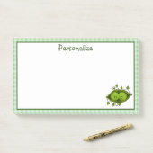 Twee erwten in een peul post-it® notes (Op bureau)
