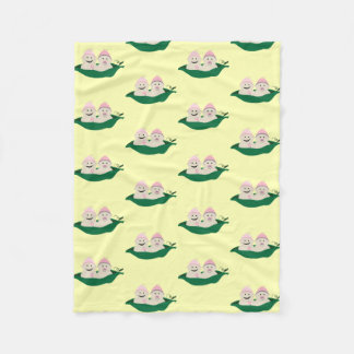 Twee erwten in een podtweeling babymeisjes fleece deken