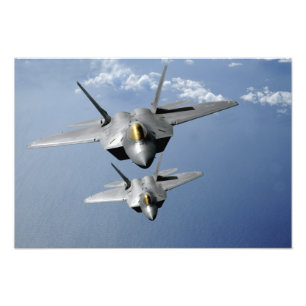 Twee F-22-Raptors vliegen over de Stille Oceaan 2 Foto Afdruk