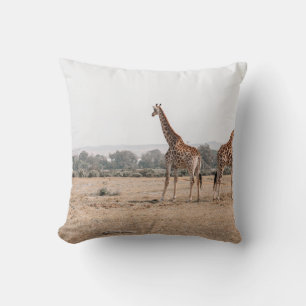 TWEE GIRAFFES KUSSEN