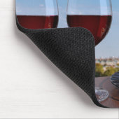 Twee glazen wijn in het café in Parijs Muismat (Hoek)