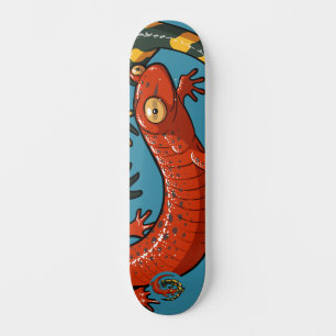 Twee glimlachende vrienden met een twijnige Cartoo Skateboard