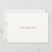 Twee gouden trouwringen gedempt om de datum op te save the date (Achterkant)