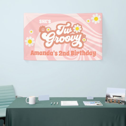 Twee Groovy 2e verjaardag van de Retro Daisy Spandoek (Beurs)