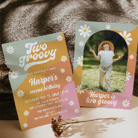 Twee Groovy Retro Daisy 2e verjaardag Uitnodiging