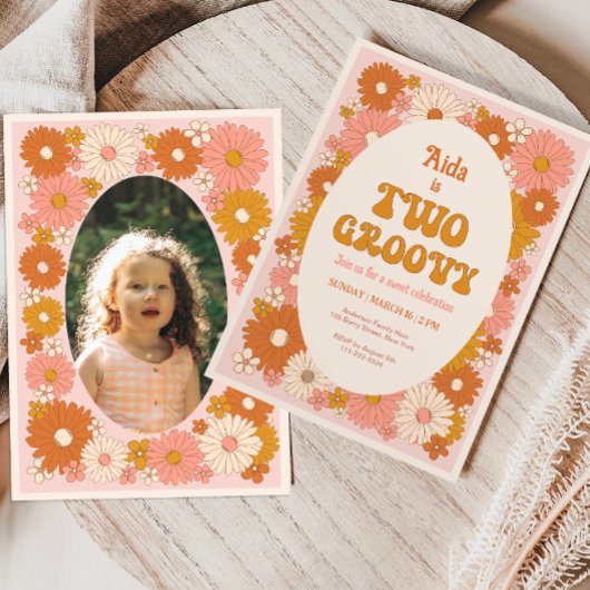 Twee Groovy Retro Floral 2e Verjaardag Uitnodiging