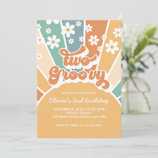 Twee Groovy Retro Sunshine Rainbow Daisy Uitnodigi Kaart (Staand voorkant)