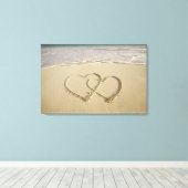 Twee grote harten op het strand canvas afdruk (Insitu (Houten vloer))