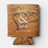 Twee harten in zand bruid bruidegom strand bruilof blikjeskoeler (Achterkant)