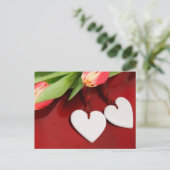 Twee harten met tulpen briefkaart (Staand voorkant)