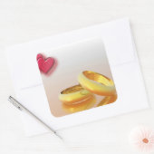 Twee harten twee ringen vierkante sticker (Envelop)