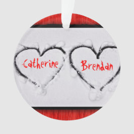 Twee harten Verse Witte Sneeuw Rood Golfmetaal Ornament