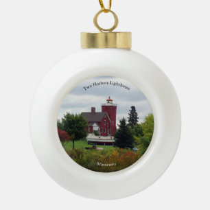 Twee havenvuurtoren en bootversiering keramische bal ornament