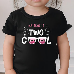 Twee jaar na de geboorte van twee meisjes kinder shirts