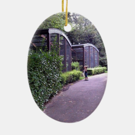 twee kinderen in het park keramisch ornament (Achterkant)