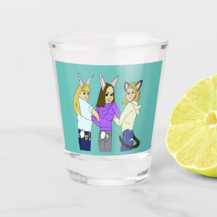 Twee konijntjes en een kat shot glas