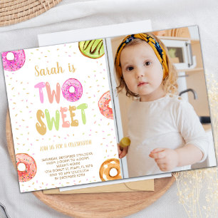 Twee lichtfoto donut Birthday-uitnodigingen Kaart