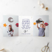 Twee maanden durende drievoudige uitnodiging (Binnen)