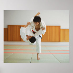 Twee Mannen die in een Gelijke Gelijke Strijd conc Poster