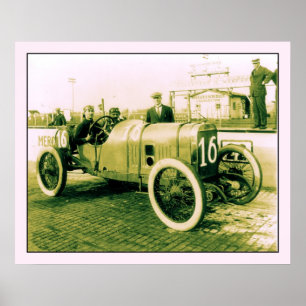 Twee mannen in antiek raceauto n° 16 Indy 500 Poster