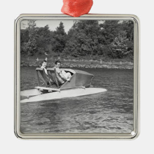 Twee Mannen Metalen Ornament