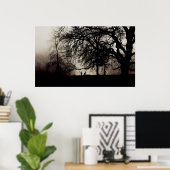 Twee mensen ontmoeten elkaar in een foggy park poster (Thuiskantoor)