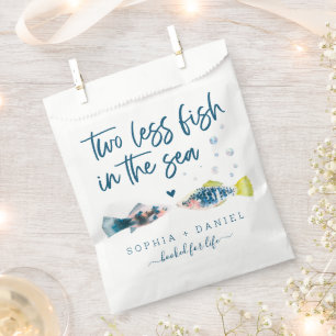 Twee minder vissen in het Zee die pleisters eten Bedankzakje