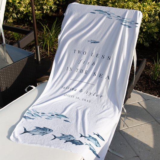 Twee minder vissen in het Zee weduwschap Strandlaken