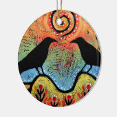 Twee raven zitten en reflecteren koppels keramisch ornament (Links)