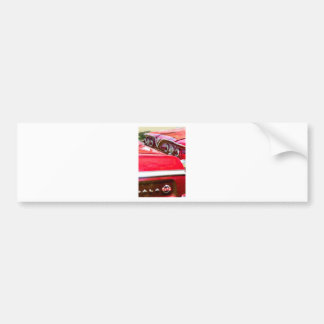 Twee Rode Chevy Impalas met licht Bumpersticker