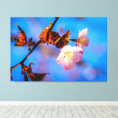 Twee Sakura Flowers op blauw Canvas Afdruk (Insitu (Houten vloer))