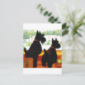 Twee Scottie honden met Kerstmis Feestdagenkaart (Staand voorkant)