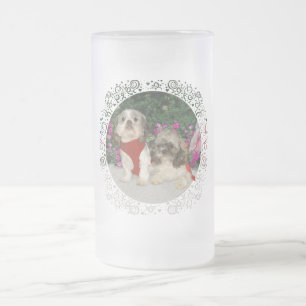 Twee Shih Tzus in een tuin Matglas Bierpul