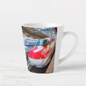 Twee Shinkansen op het Tokyo-station Latte Mok (Rechts)