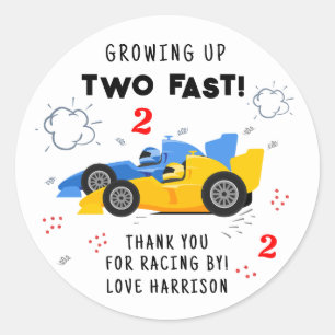 Twee snelle 2e verjaardag Kinder raceauto's op maa Ronde Sticker