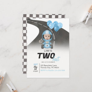 Twee snelle blauwe raceauto aangepaste foto 2e ver kaart