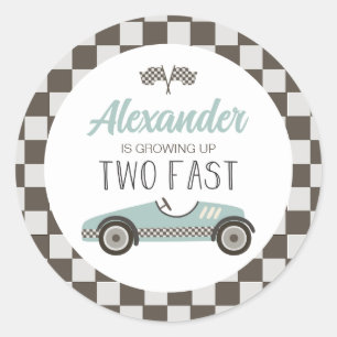 Twee snelle blauwe raceautoverjaardag ronde sticker
