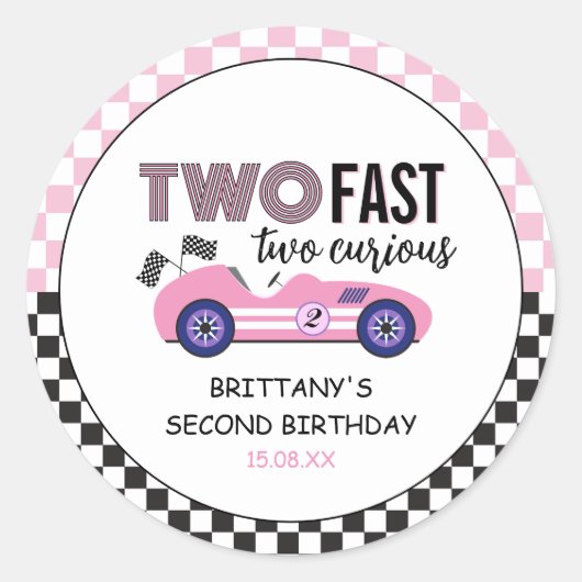 Twee snelle roze race auto tweede verjaardag ronde sticker (Voorkant)