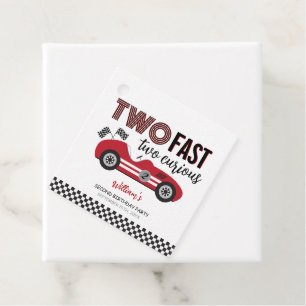 Twee snelle twee nieuwsgierige rode race auto verj bedankjes labels