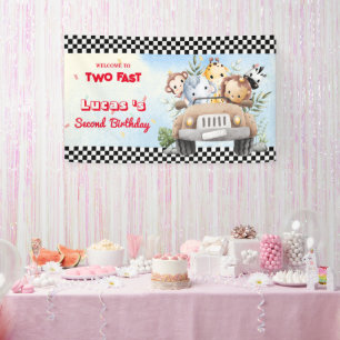 Twee snelle wilde oerwoud race auto 2e verjaardags spandoek