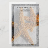 Twee Starfish in de zand, Beach Wedding Briefpapier (Voorkant / Achterkant)