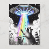 Twee Wasberen en Regenboog UFO in wilde bloemenwei Briefkaart (Voorkant)