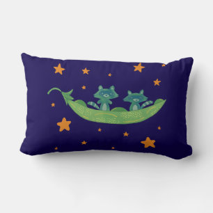 Twee wasberen in een erwtenpeul Whimsical Folk A Kussen