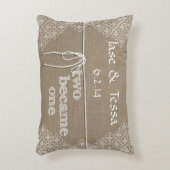 Twee werden één bruiloft accent kussen (Voorkant(Verticaal))