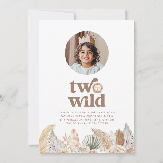 Twee wild neutrale ronde foto verjaardagsuitnodigi kaart (Voorkant)