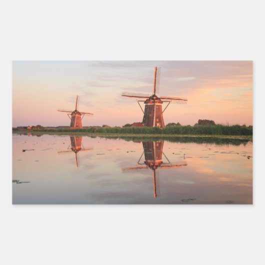 Twee windmolens met reflectie bij zonsondergang rechthoekige sticker (Voorkant)