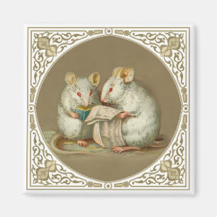 Twee witte antropomorfe muizen die papier lezen magneet