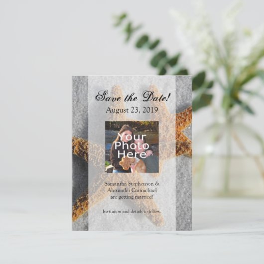 Twee Zeesterren in het Zand, Strand Bruiloft Save The Date (Staand voorkant)