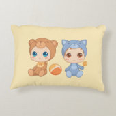 Tweeling babybeerjumpsuit op geel accent kussen (Achterkant)